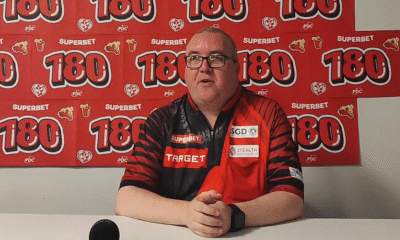 Stephen Bunting podczas konferencji po 1. rundzie SPDM