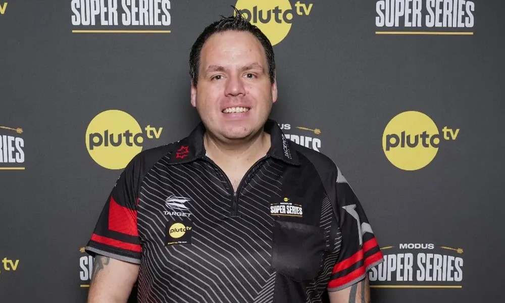MODUS Super Series, Adrian Lewis